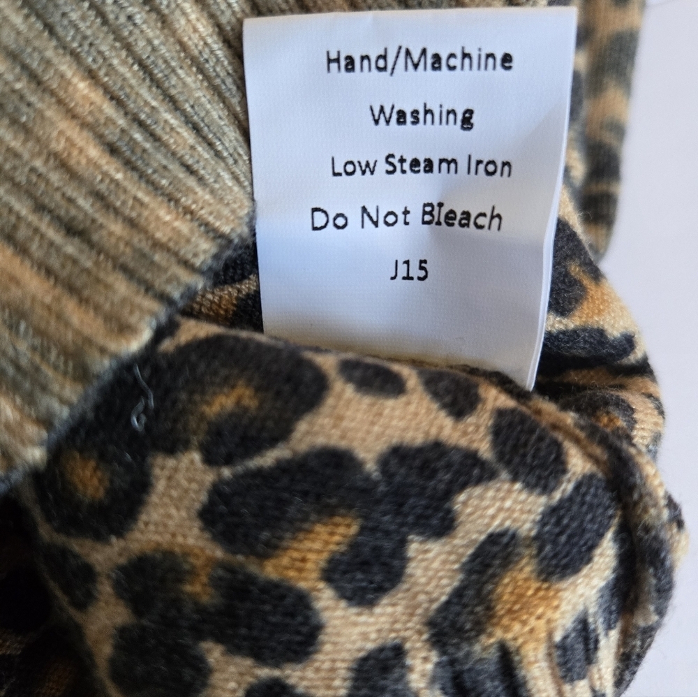 Chic Animal Print Cardigan.Size M.New - Picture 6 of 7